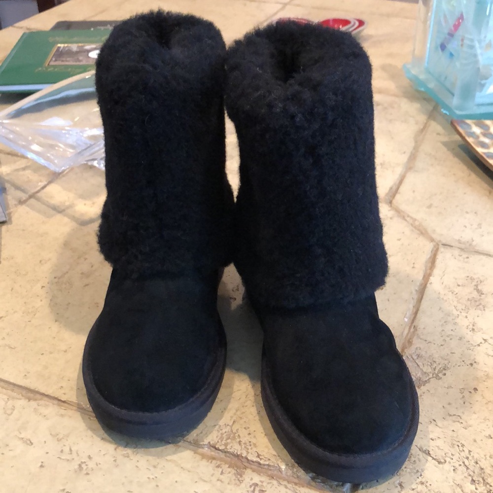 Ugg Boots Like new. Size 7 Women’s. Black